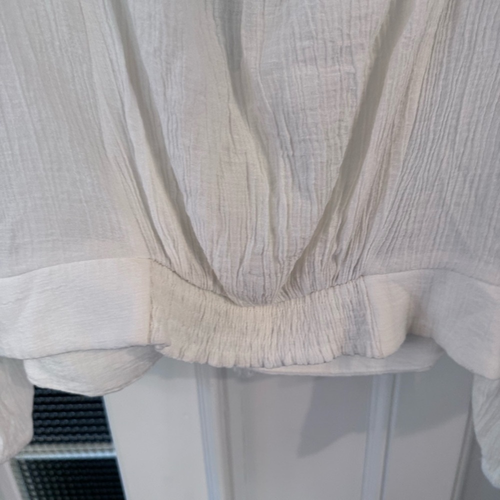 Milk & Honey White puff sleeve Crochet Lace Up Top Blouse size Large - Picture 4 of 10